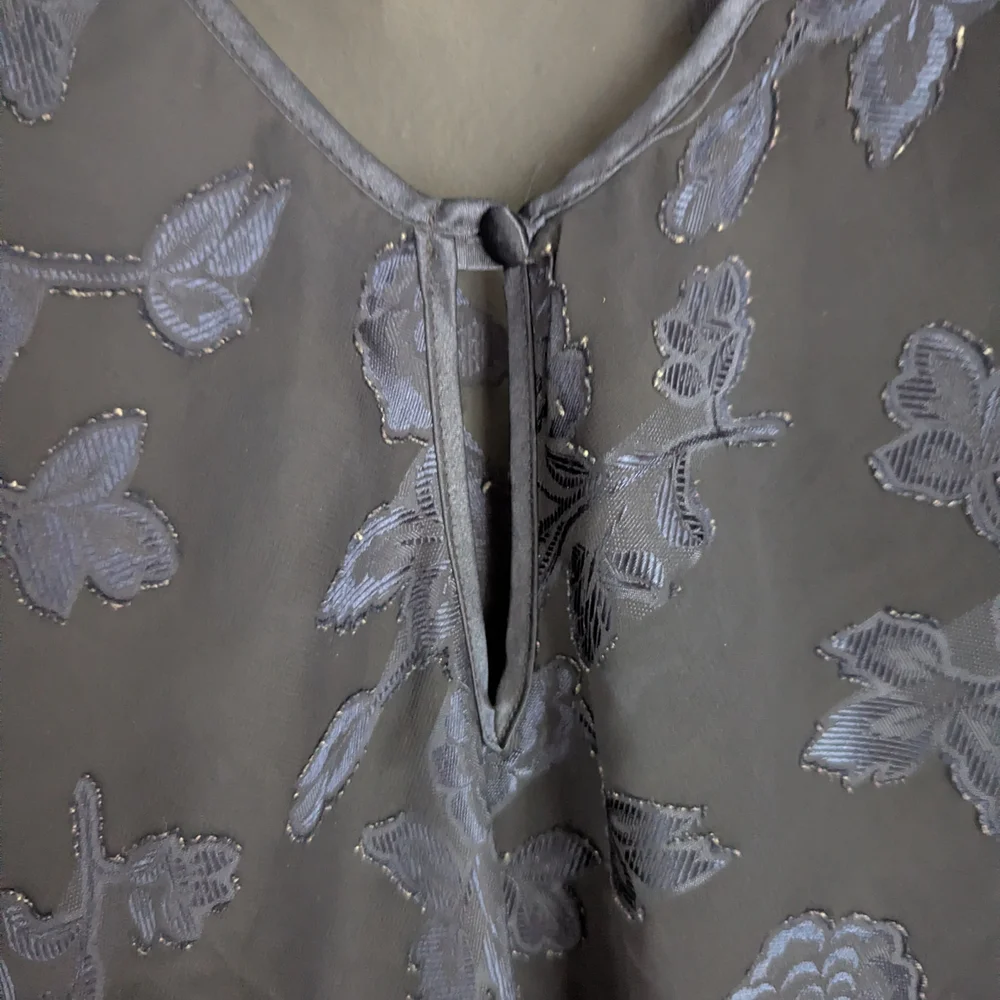 Angelique vintage navy blue floral nightgown 21x 35.5 women's size large